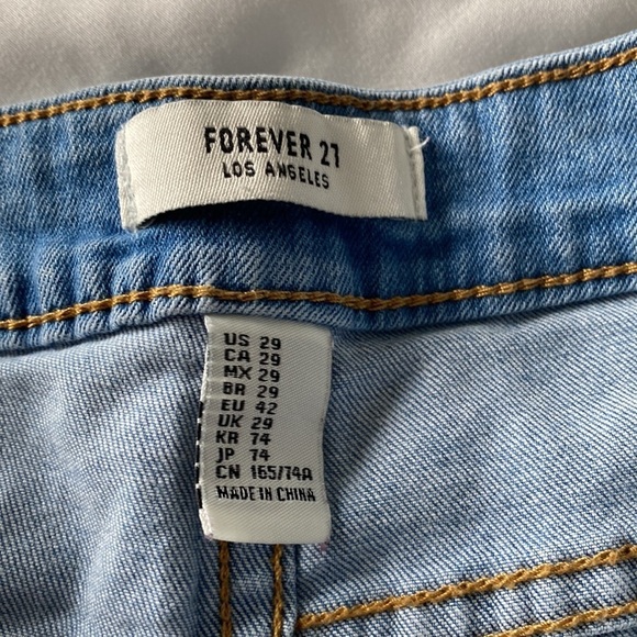 Forever 21 Denim Shorts - Picture 4 of 6